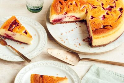 White chocolate and raspberry ripple baked cheesecake 2c6ebf3 RecetasPopulares.com 4