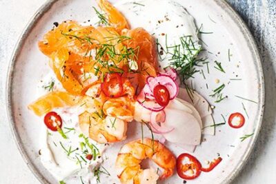 asian cured salmon with prawns pickled salad dill lime creme fraiche a73d57a RecetasPopulares.com 1
