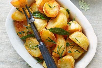 herb infused roast potatoes 75f62fa RecetasPopulares.com 1